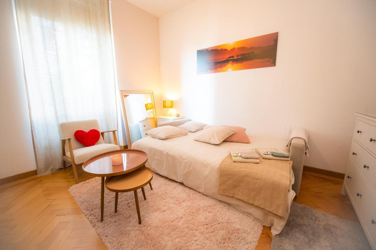 Room Eight - Your Space In The City Lugano Bagian luar foto